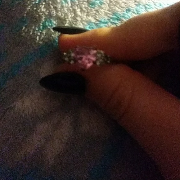 Pink heart ring 💗 - Picture 2 of 2